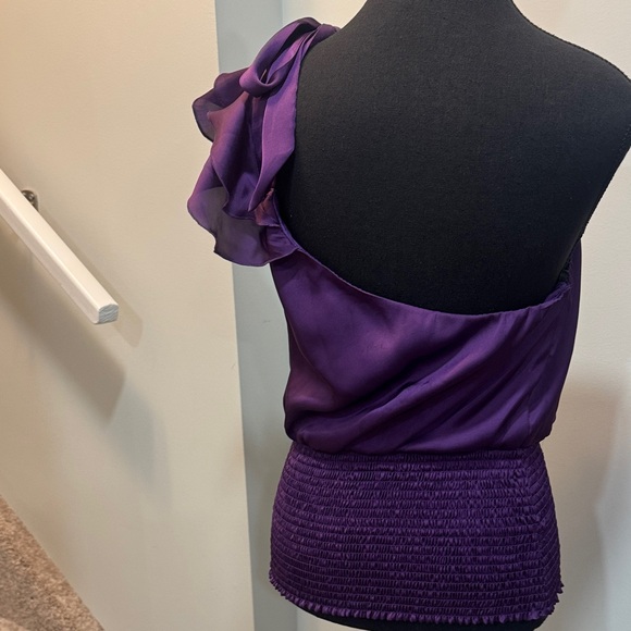 bebe Purple One-Shoulder Blouse - Picture 3 of 5